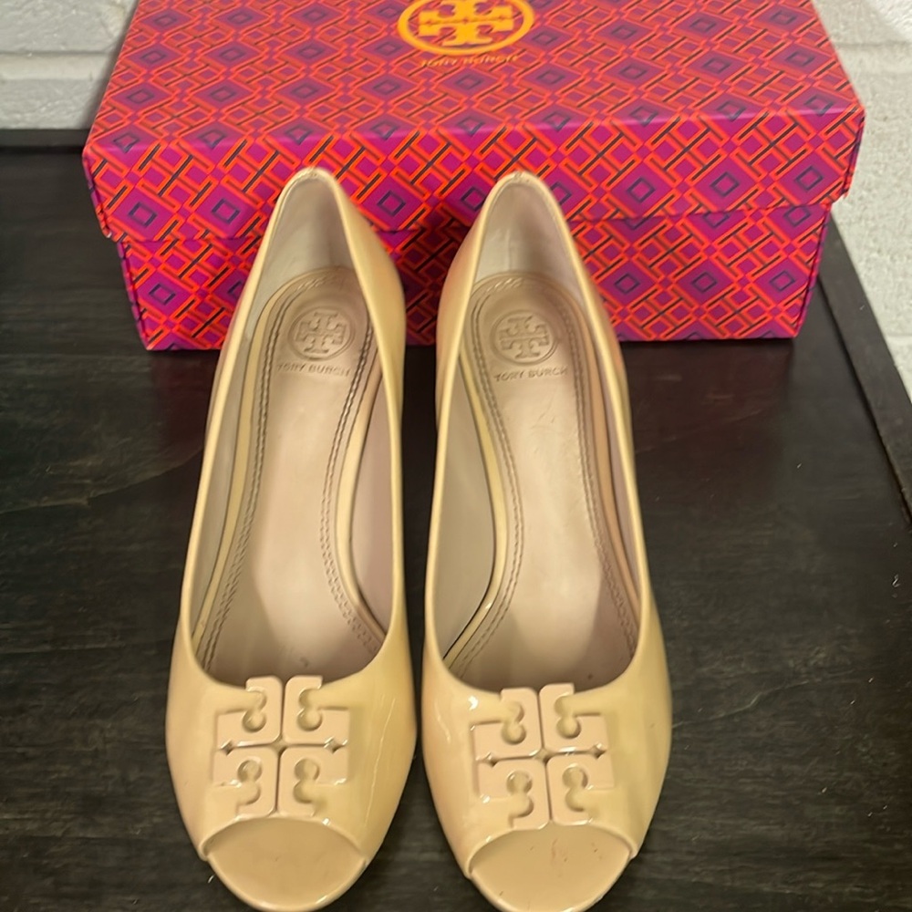 Tory Burch light oak wedge heels